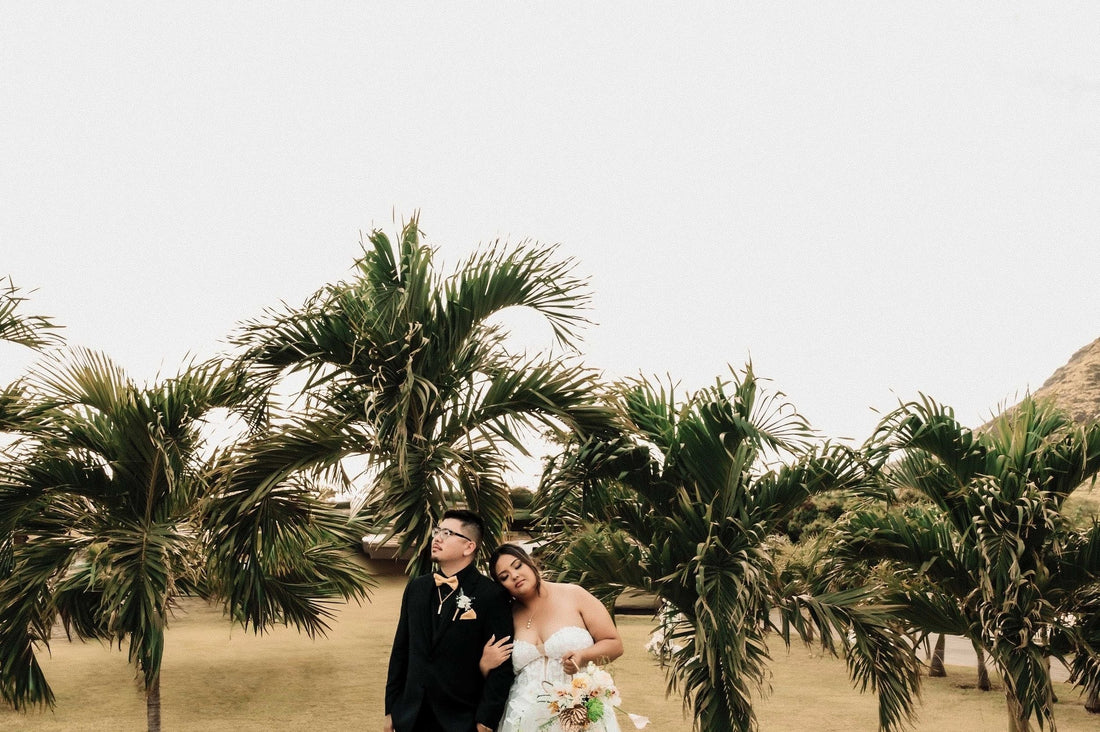 Outdoor vs Indoor Weddings in Oahu: Which Is Better for Photos?